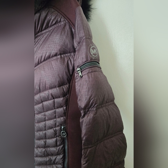 michael kors woman puff jacket plum Burgundy faux fur removable hood small EUC - Picture 3 of 10